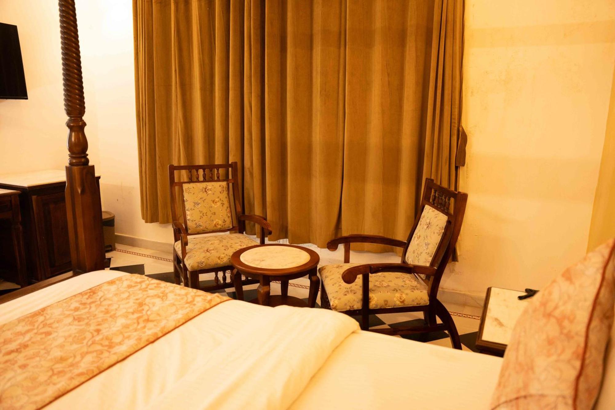 Hotel Karohi Villa Udaipur Bagian luar foto