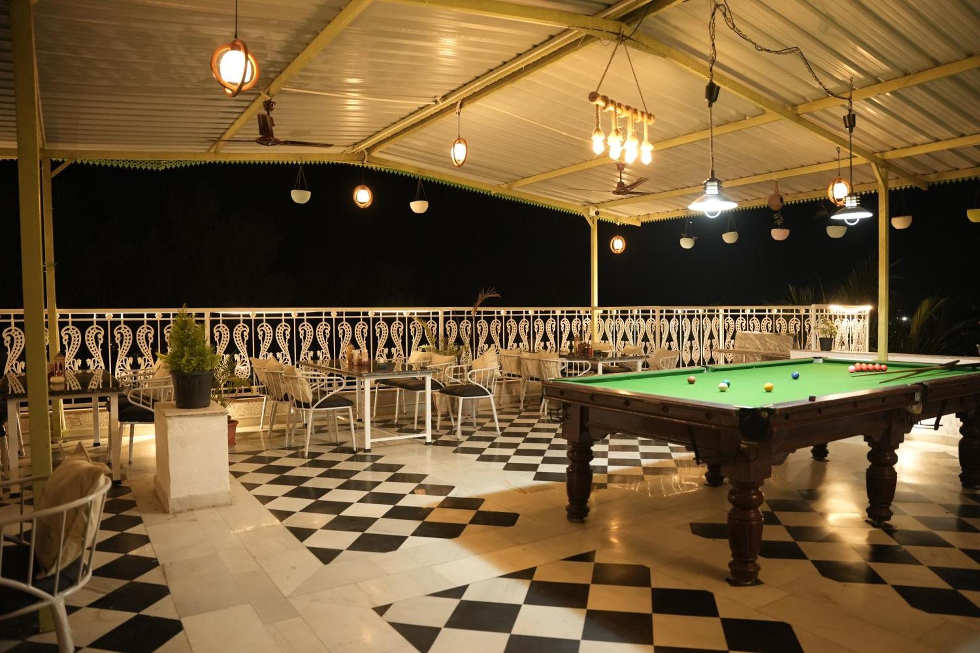 Hotel Karohi Villa Udaipur Bagian luar foto