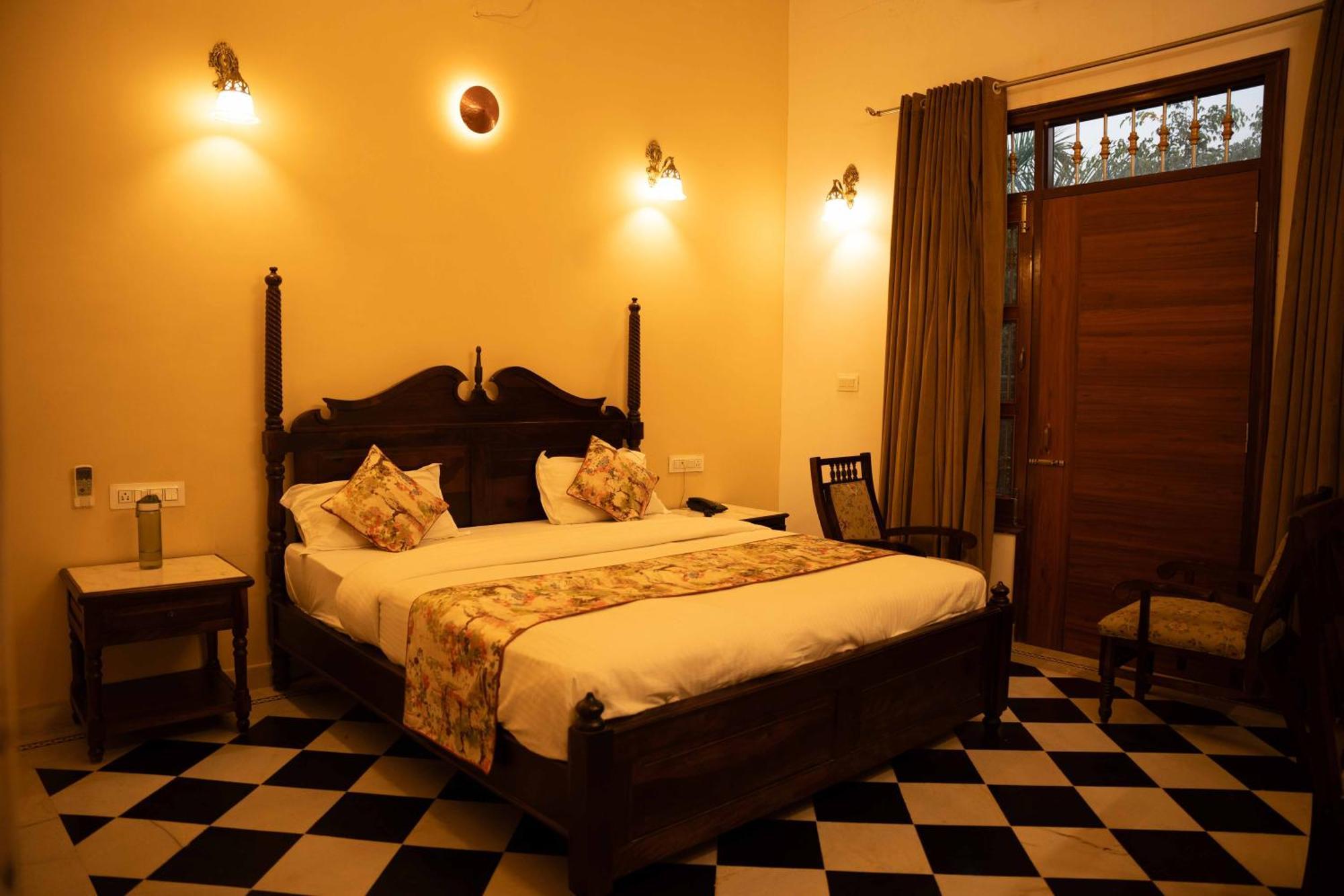 Hotel Karohi Villa Udaipur Bagian luar foto