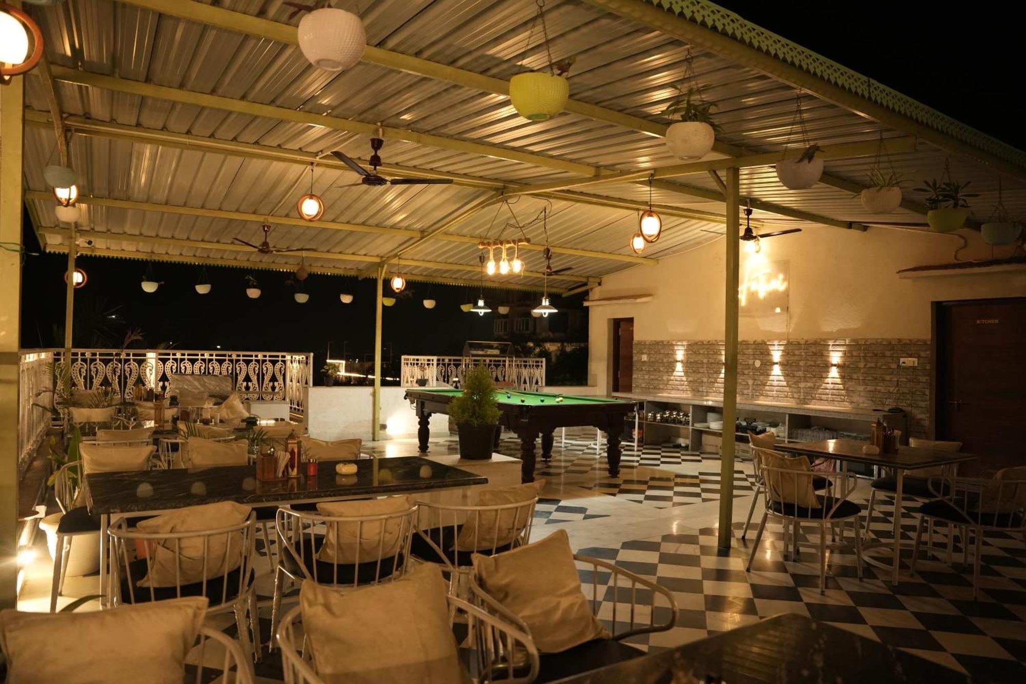 Hotel Karohi Villa Udaipur Bagian luar foto