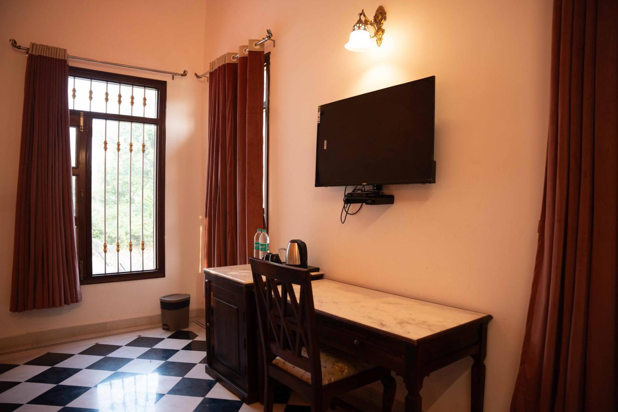 Hotel Karohi Villa Udaipur Bagian luar foto
