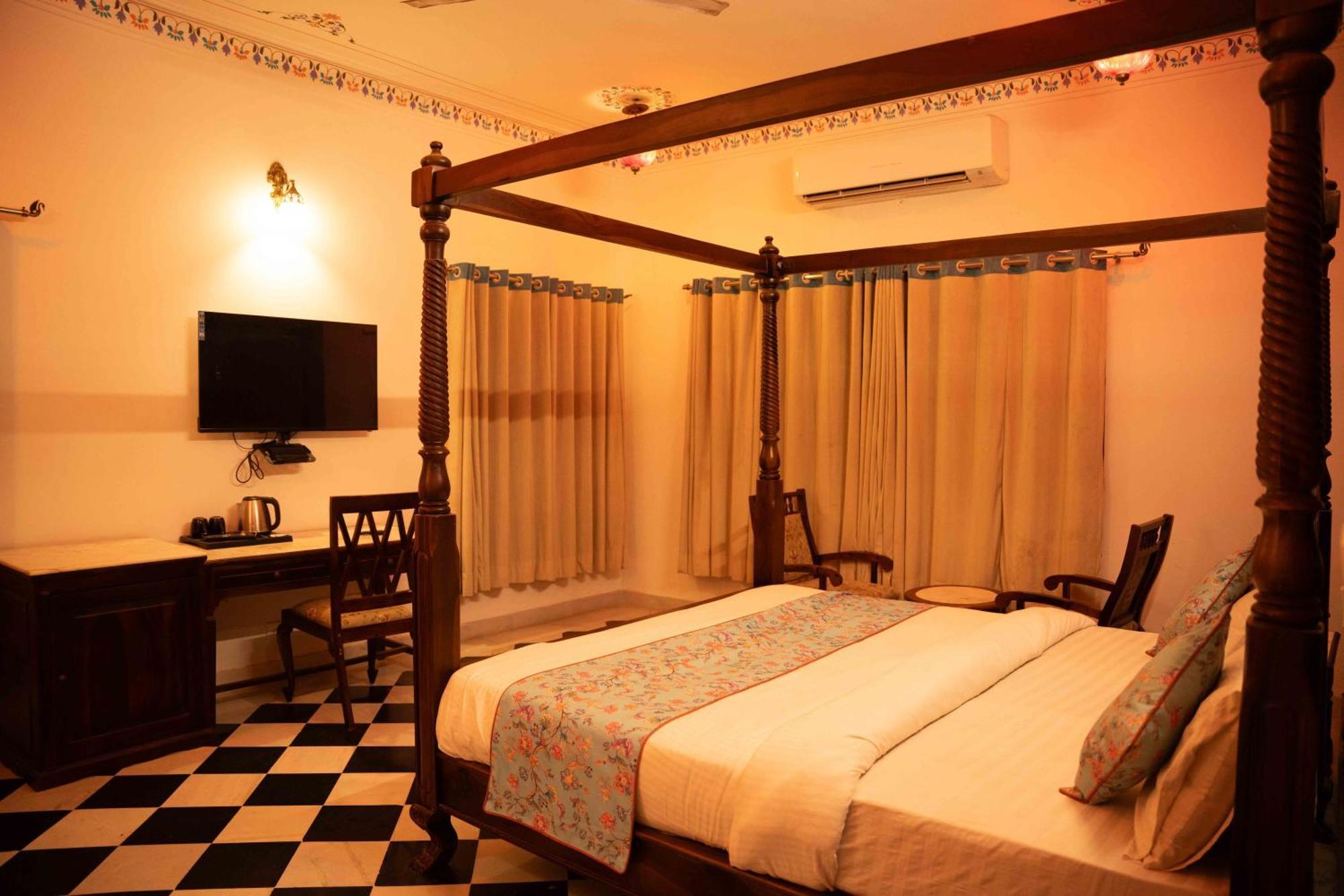 Hotel Karohi Villa Udaipur Bagian luar foto